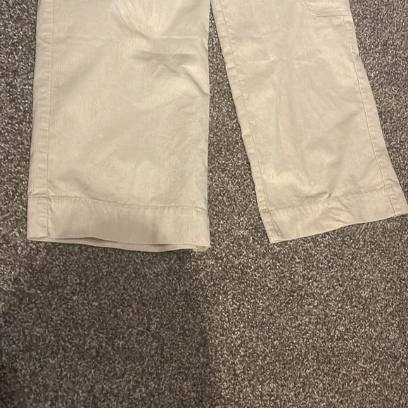 Time and Tru Women's Wide Leg Corduroy Cargo Pants, 30" Inseam, 8 natural tan - Picture 8 of 10